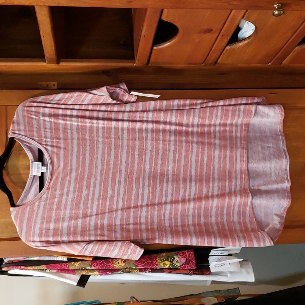 LuLaRoe Irma - tunic - red and gray - L